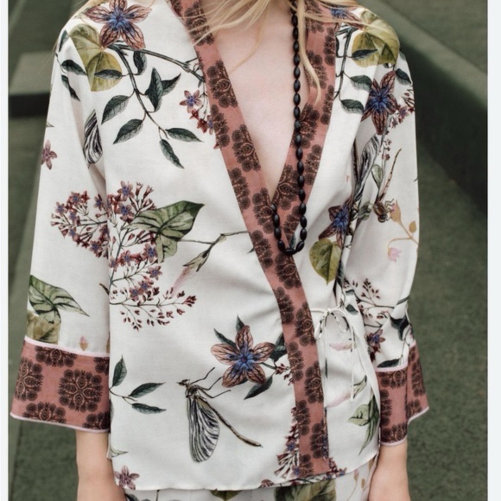 Zara Floral Kimono Print Tie Waist Wide Sleeve Size Medium